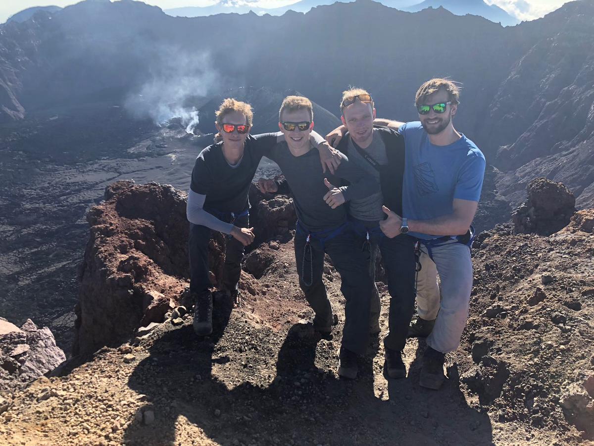 Thalia Homestay & Ijen Bromo Tour Banyuwangi  Esterno foto